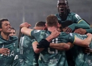 米兰体育下载-紧张的比赛中，球队奋力争取晋级