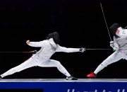 米兰体育官网-伊朗击剑选手奋勇争先，夺冠辉煌