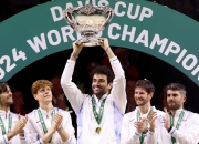 米兰体育网页版-联合杯逆转戴维斯杯，兹维列夫点燃赛场