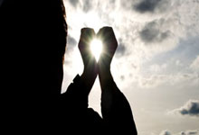 米兰体育网页版-比赛现场观众热情高涨，气氛火爆