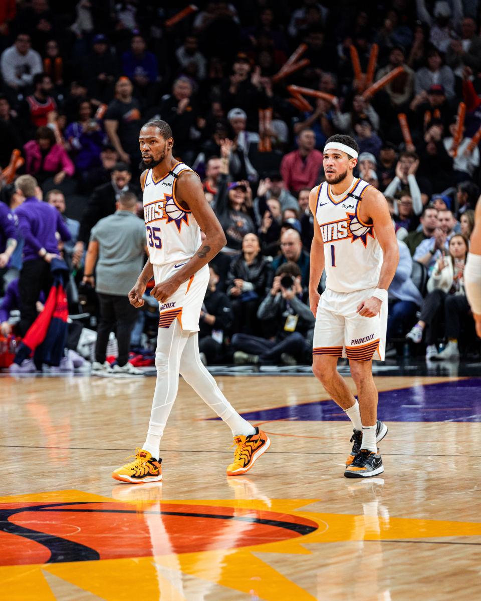 太阳豪取连胜，布克再度展现超强得分能力