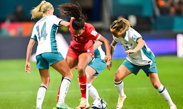 关于哥伦比亚女足领军压倒性优势赢得冠军杯的信息