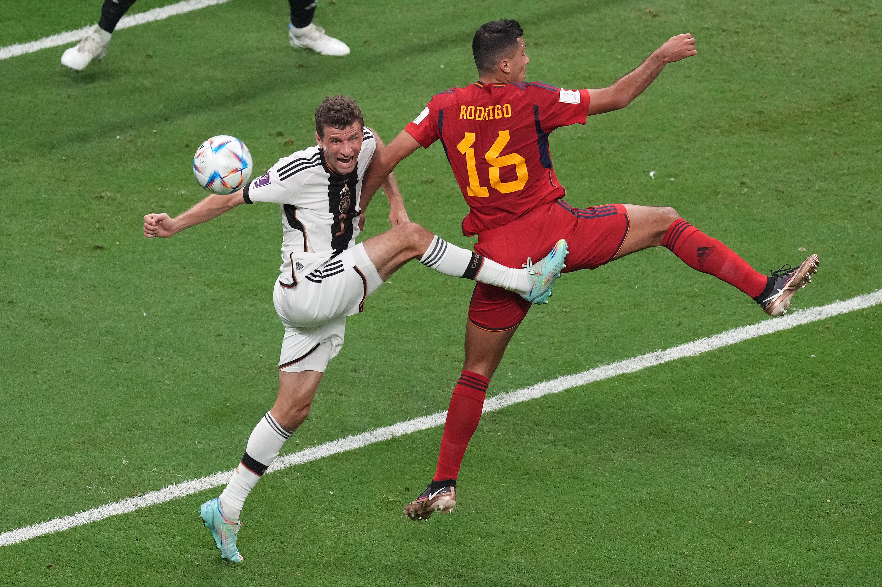 西班牙队战平瑞士，形势严峻需保持冷静