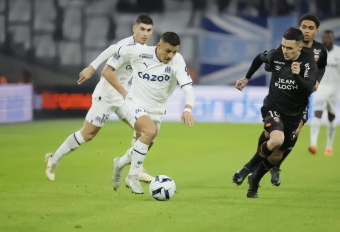 关于埃及前锋连入数球，助队杀入决赛的信息