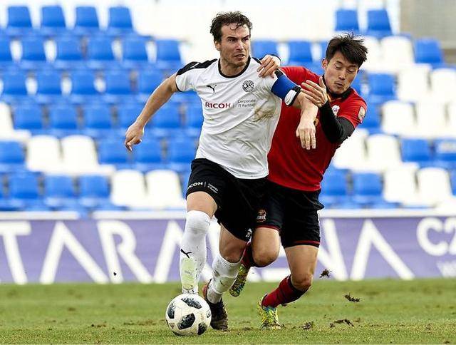 包含格拉纳达战胜对手，实力可观的词条