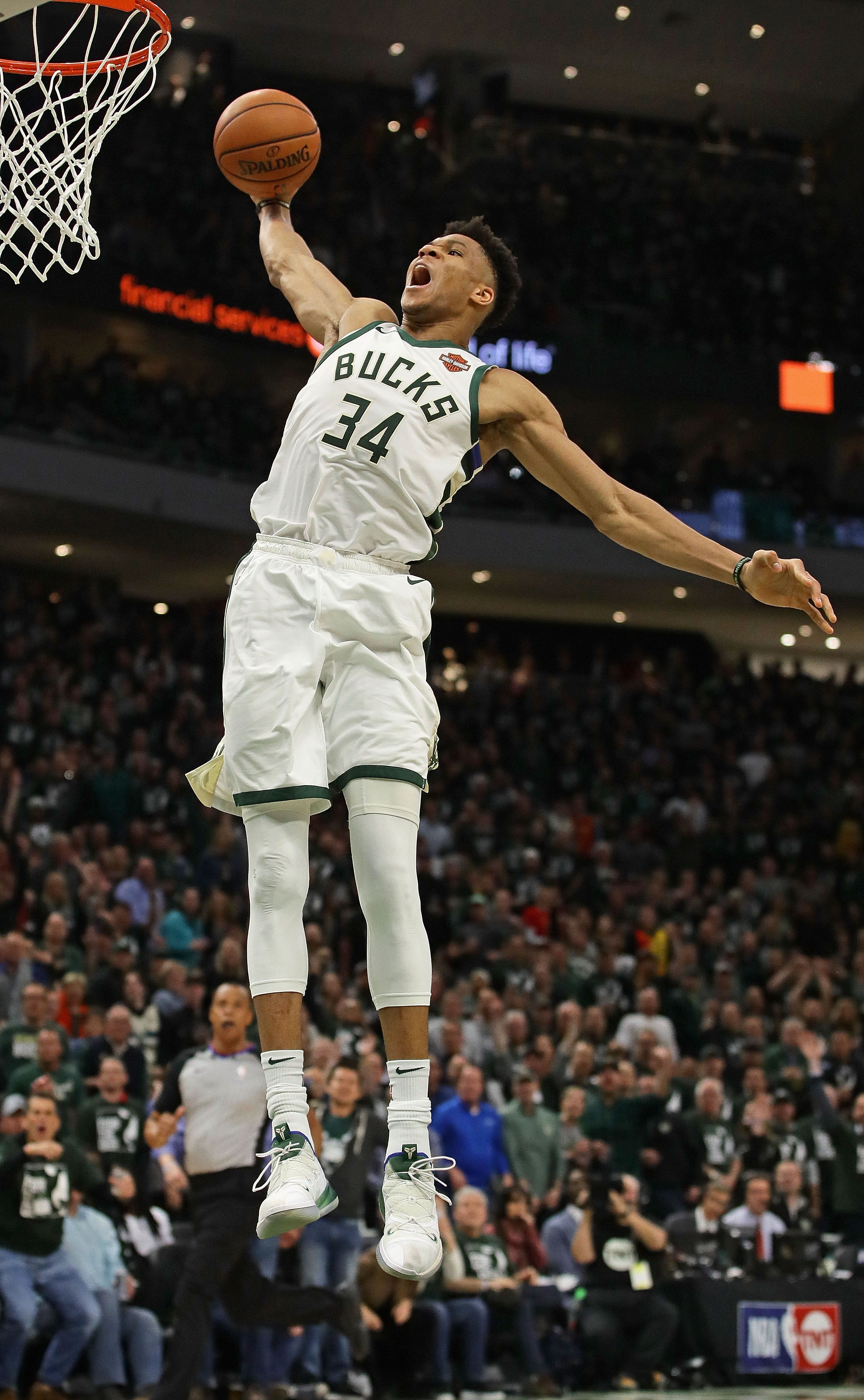 斯特恩NBA将考虑推迟新赛季开始日期