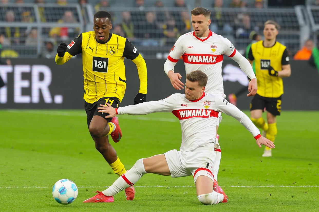 斯图加特球员展示训练日常生活的简单介绍