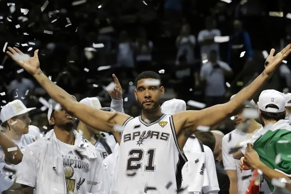 运筹帷幄，策略卓越的球队获胜