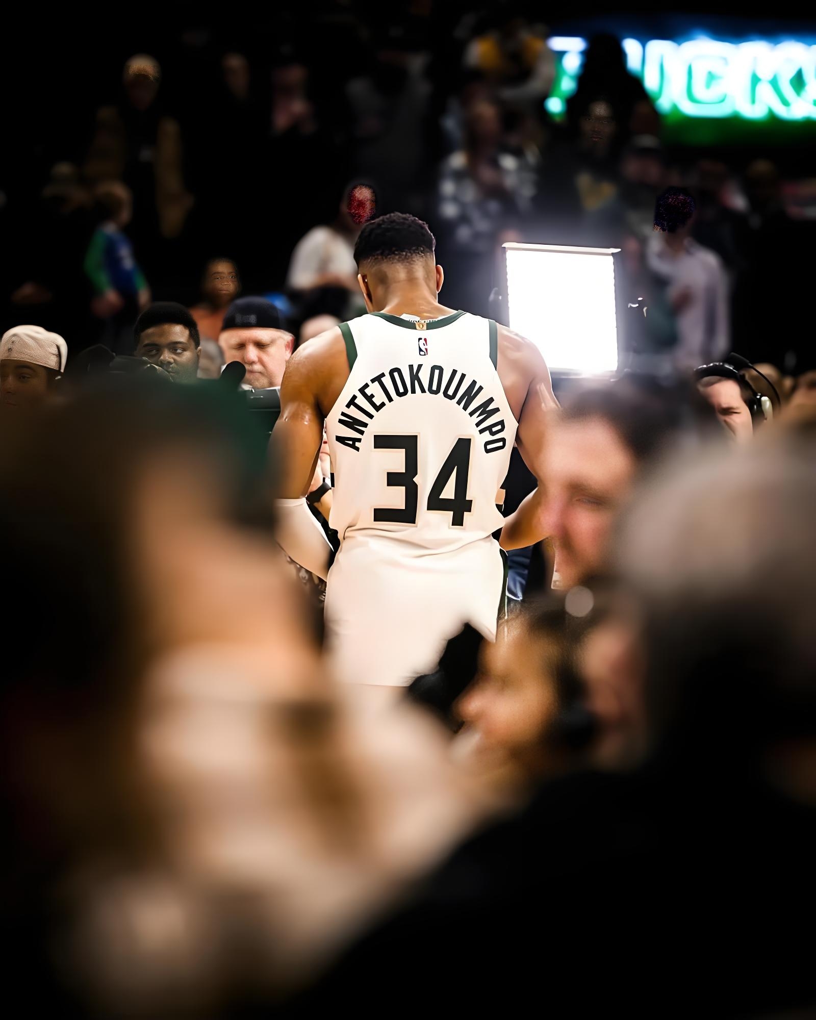 雄鹿击败火箭，字母哥41分表现令对手绝望的简单介绍