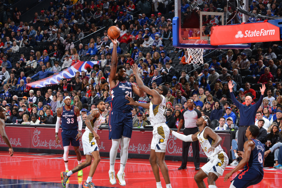 包含猛龙爆冷胜76人，豪取四连胜的词条