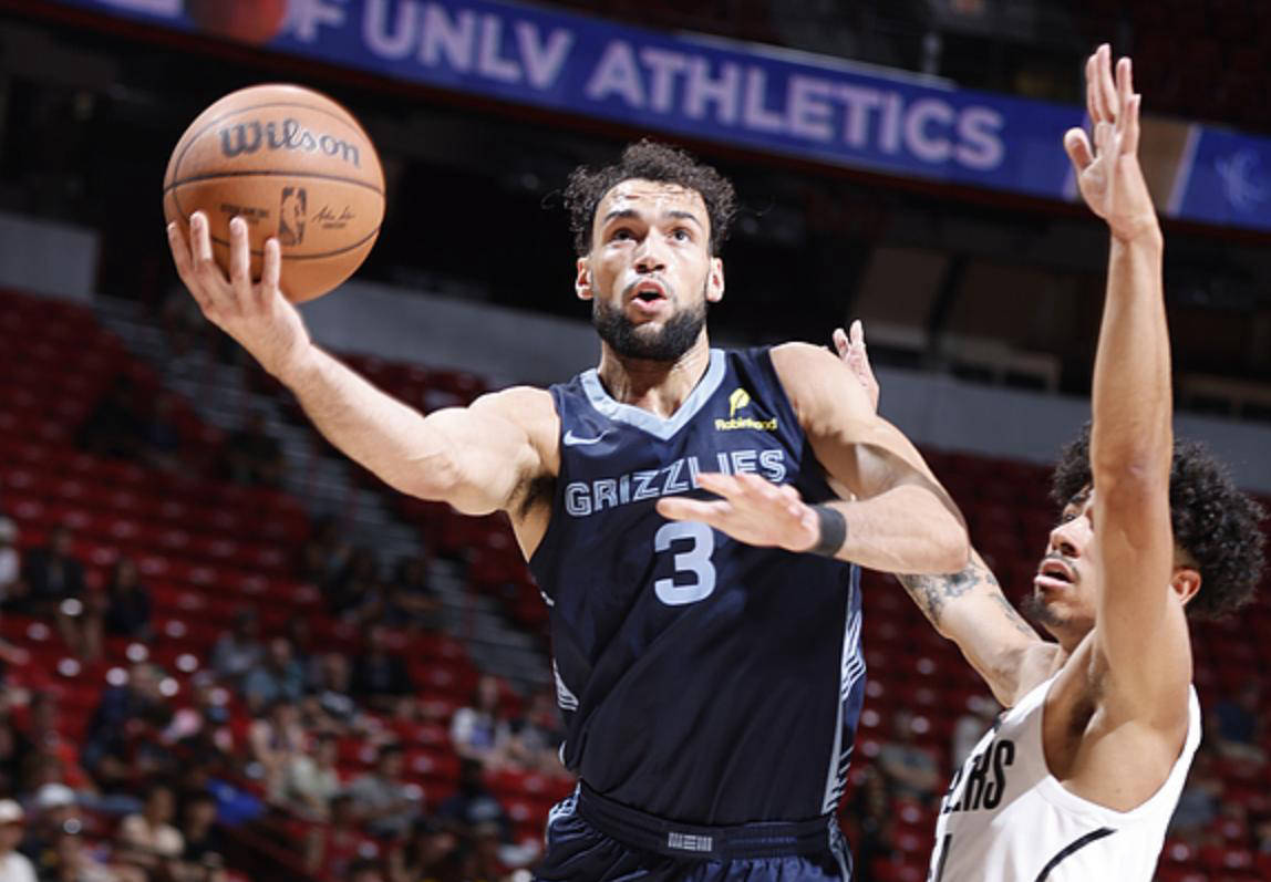 关于快船客场大胜灰熊，利拉德球员发威的信息