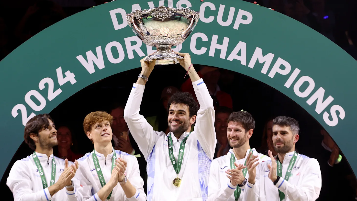 联合杯逆转戴维斯杯,兹维列夫点燃赛场 联合杯逆转戴维斯杯,兹维列夫点燃赛场